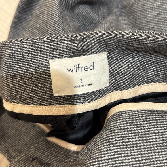 Aritzia trousers - Picture 4 of 4